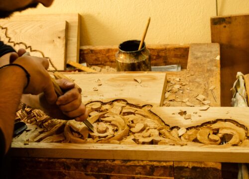 Craft Your Wooden Souvenir!